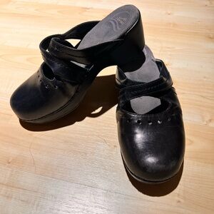 Dansko Women's Black Leather Clogs